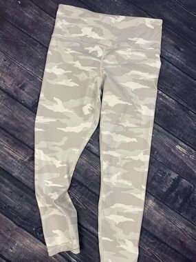 Athleta Elation 7/8 Tight Cream Gray & White Camo High-Rise Leggings